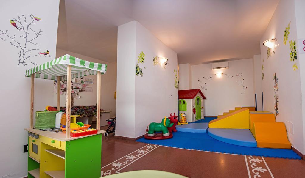 Hotel Sayonara Cattolica Kültér fotó