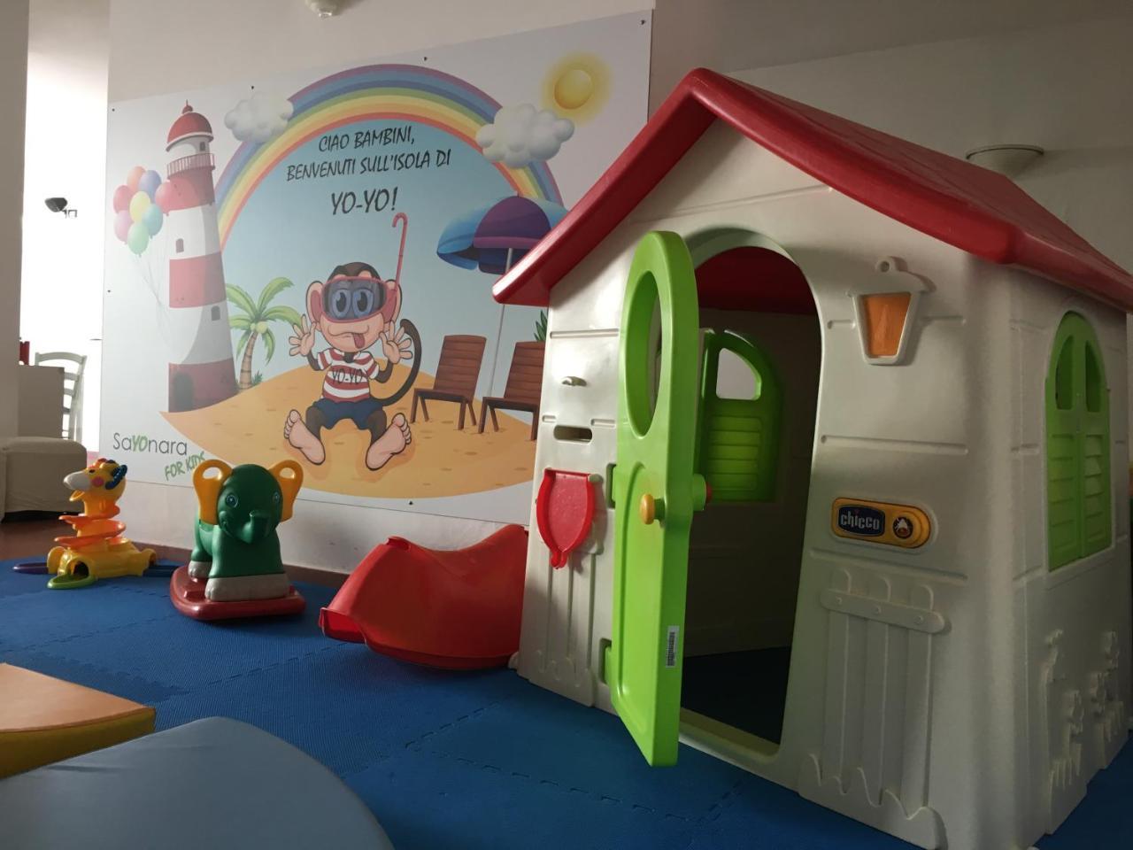 Hotel Sayonara Cattolica Kültér fotó